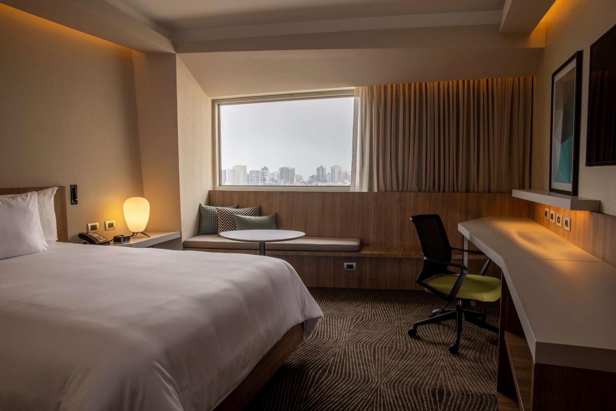 Hilton Garden Inn Lima Miraflores Exterior photo