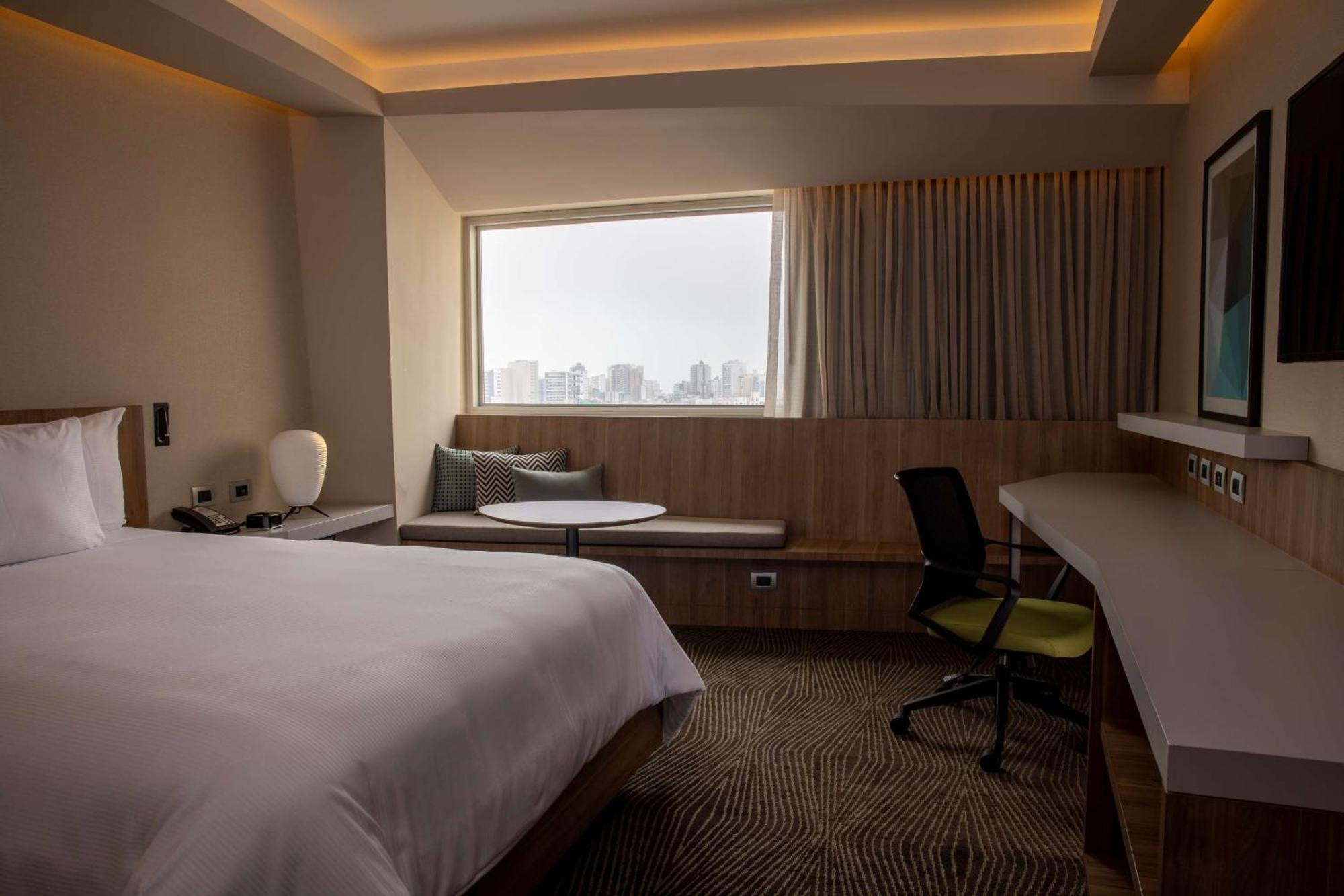 Hilton Garden Inn Lima Miraflores Exterior photo