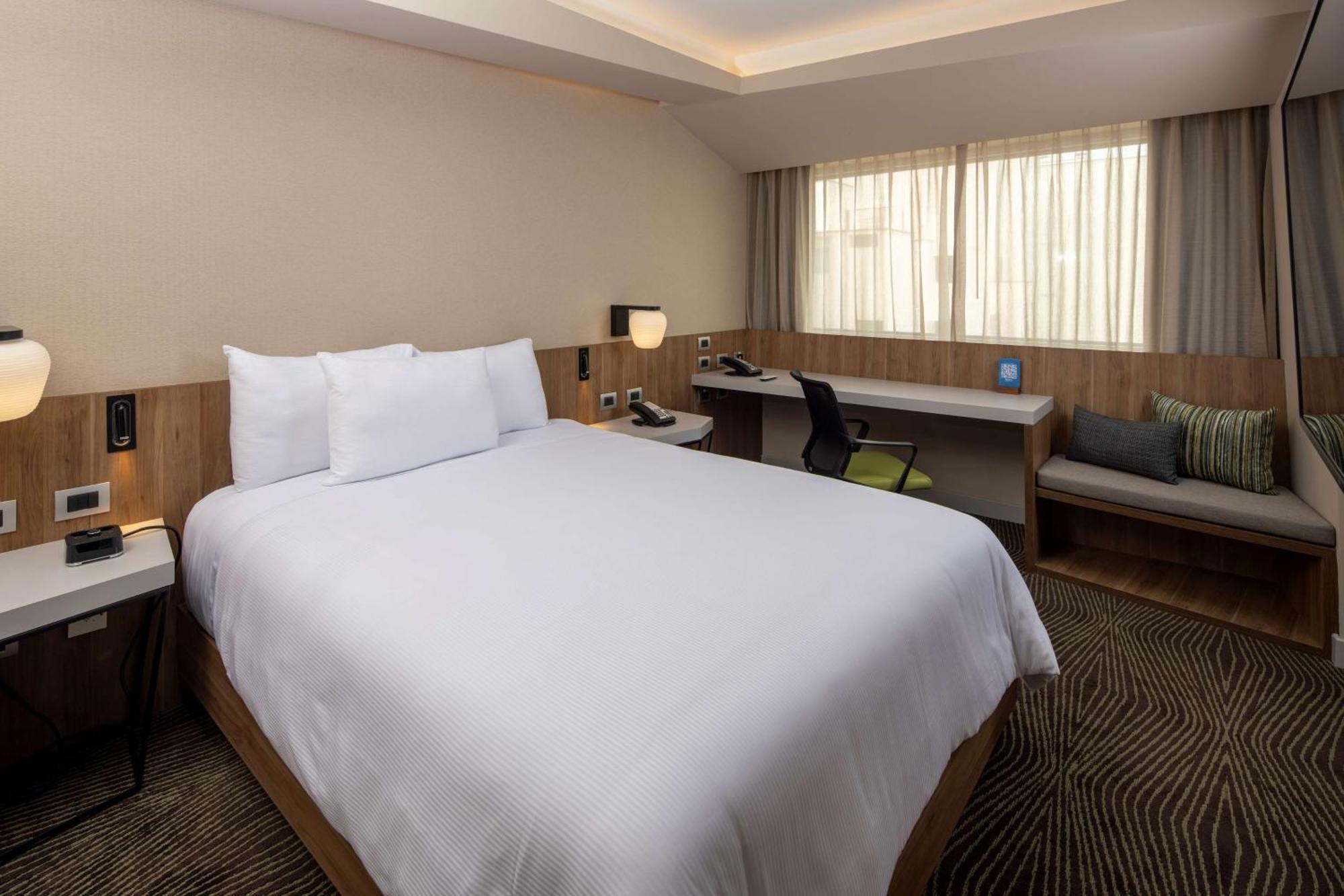 Hilton Garden Inn Lima Miraflores Exterior photo