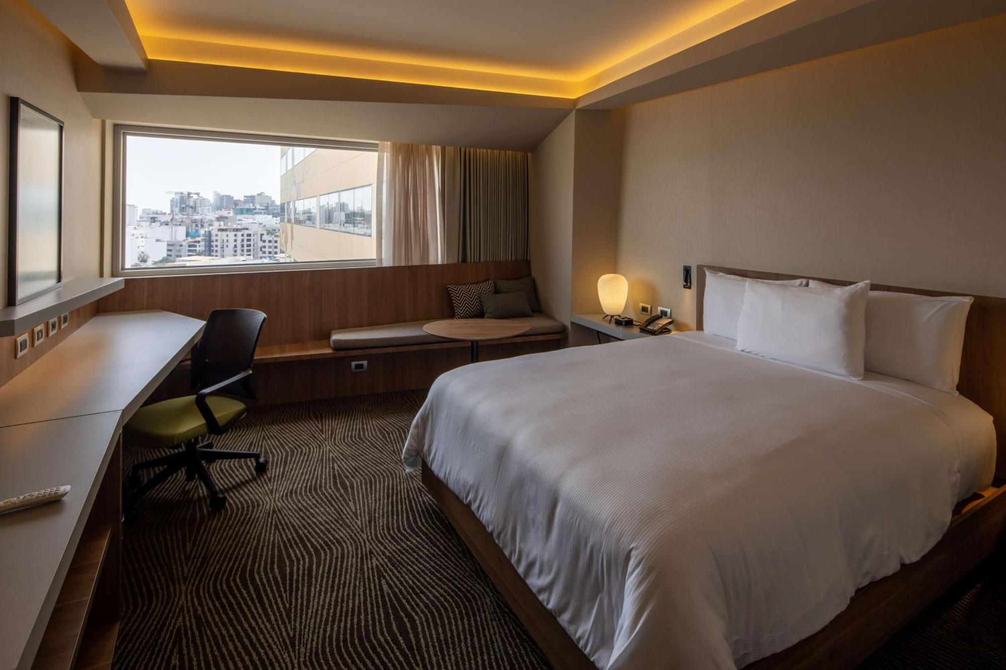 Hilton Garden Inn Lima Miraflores Exterior photo
