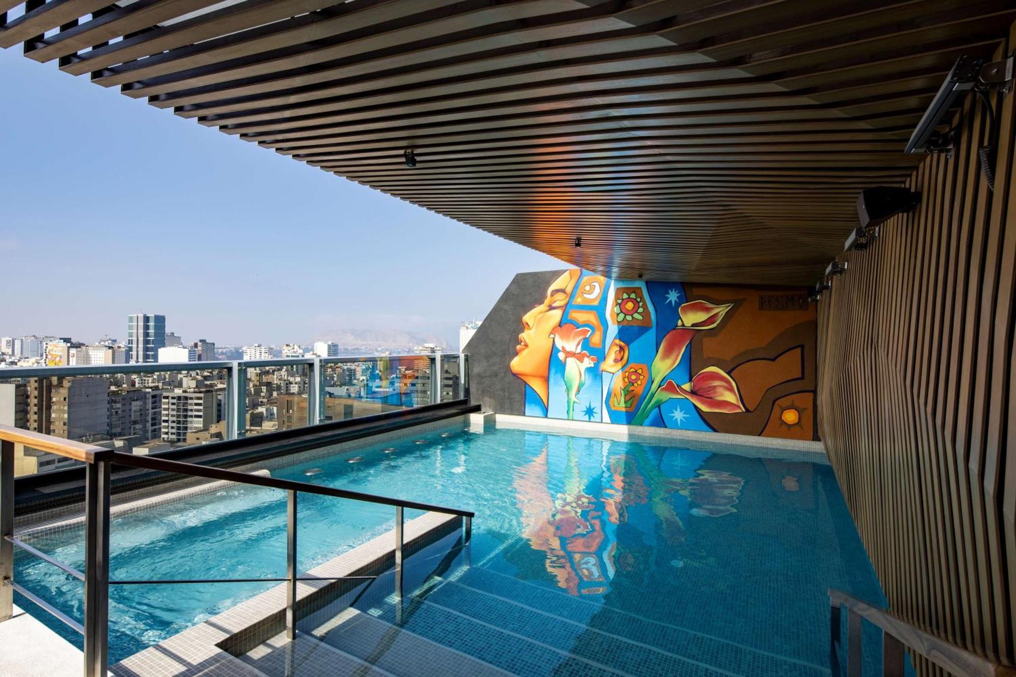 Hilton Garden Inn Lima Miraflores Exterior photo