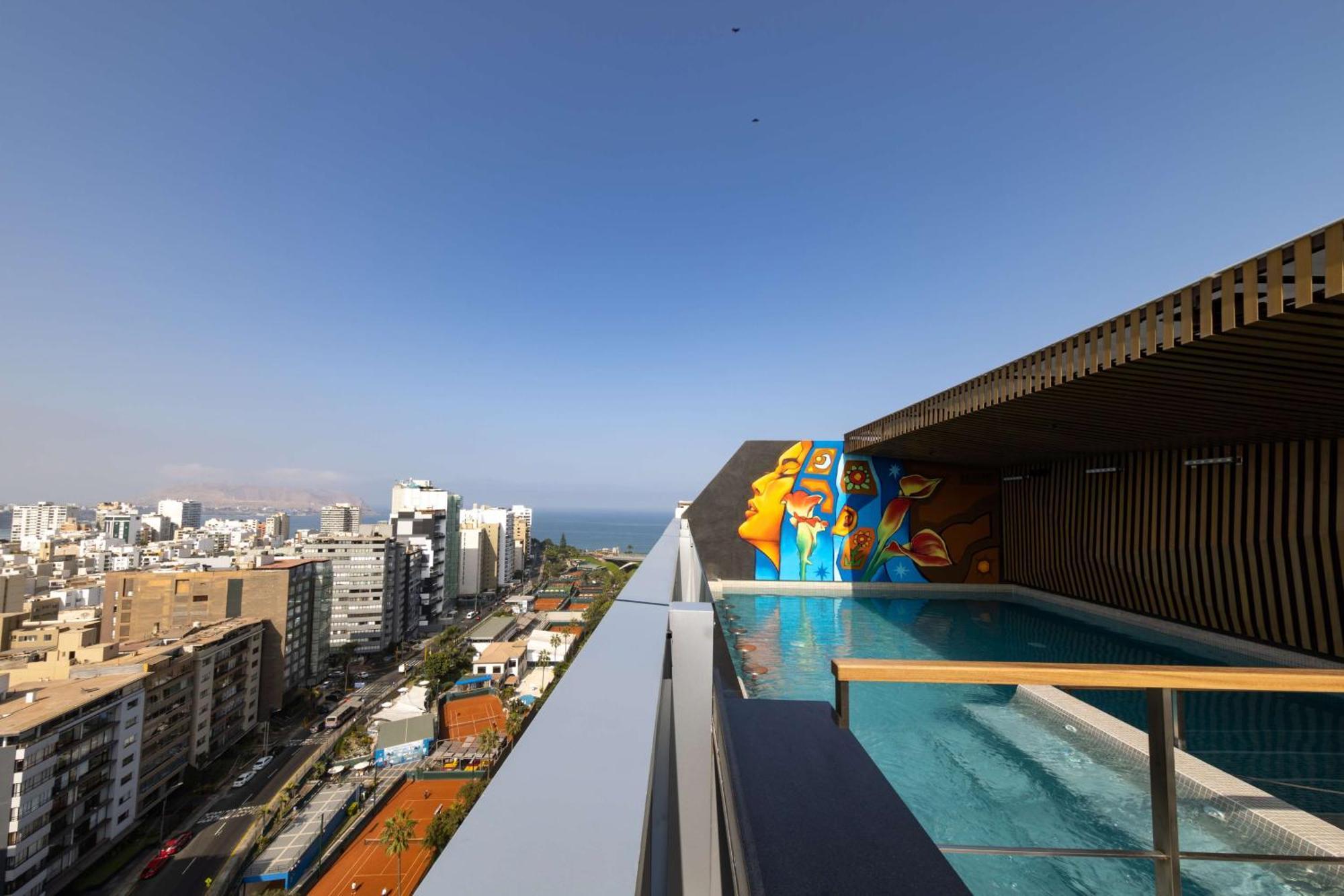 Hilton Garden Inn Lima Miraflores Exterior photo